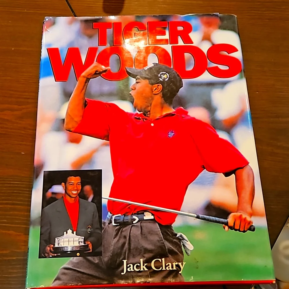 TIGER WOODS‎ HARDBACK BOOK 1997 By Jack Clary 64 Pages